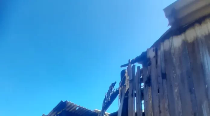 Galpão pega fogo em São João do Sul