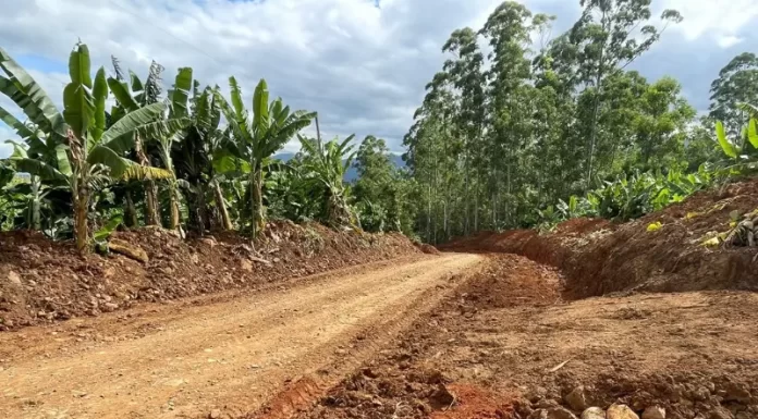Jacinto Machado: Manutenção de vias na cidade e no interior