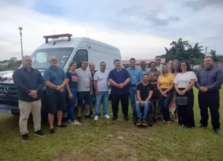 Santa Rosa do Sul realiza a entrega de veículos para Educação, Saúde e Apae