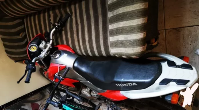 Moto é vendida por R$100 reais em Passo de Torres