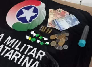 PM apreende Arma, Munições e drogas em Balneário Gaivota