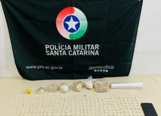 PM apreende quase 1kg de crack em Araranguá