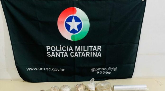 PM apreende quase 1kg de crack em Araranguá