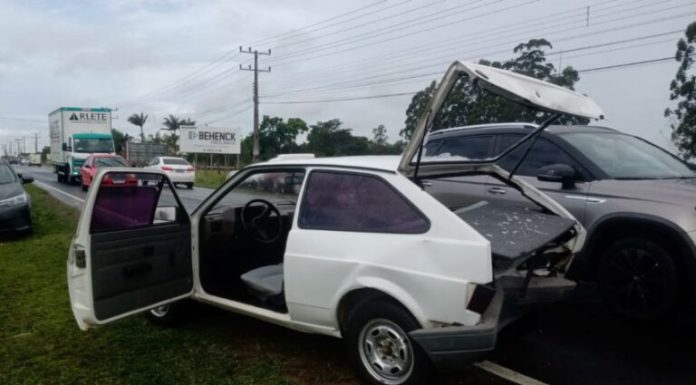 Colisão traseira mobiliza bombeiros e Samu em São João do Sul
