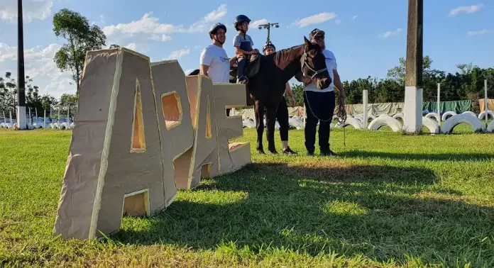 APAE de Santa Rosa do Sul inaugura Equoterapia