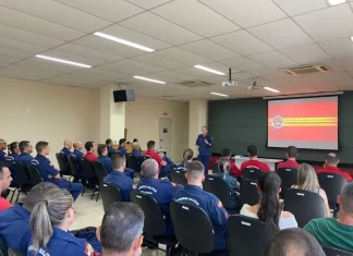 Autismo: no Extremo Sul, bombeiros militares promovem palestra para orientar o atendimento de pacientes com o espectro