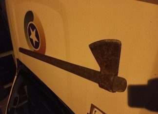 Homem corre com machado atrás de desafeto pelas ruas de Sombrio