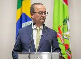 Governador Jorginho Mello anuncia colocar um policial armado em cada escola