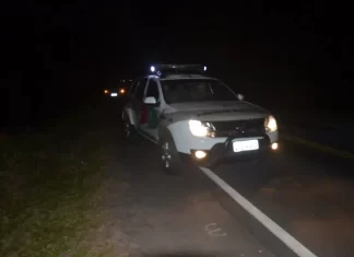 Polícia Militar de Passo de Torres cumpre mandado de prisão no centro da cidade