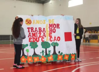 Escola em Sombrio completa 50 anos de história