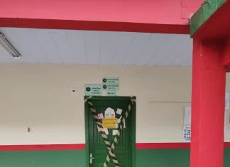 Princípio de incêndio atinge sala de aula em Sombrio