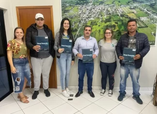 Novas matrículas entregues em Santa Rosa do Sul