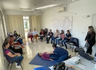 Jacinto Machado: Agentes comunitárias e idosos são capacitados em Primeiros Socorros