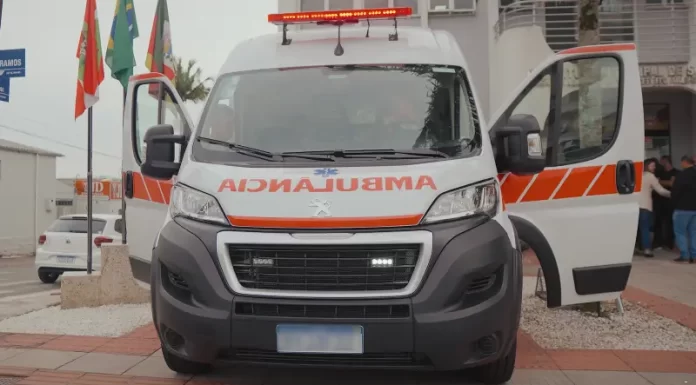 Sombrio ganha nova ambulância