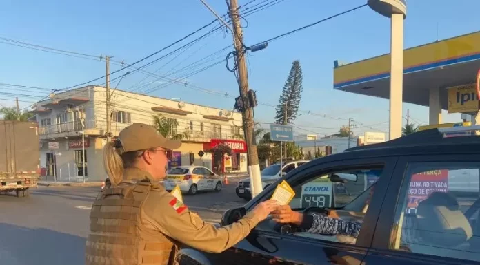 Detrasom de Sombrio realiza ações para o Maio Amarelo