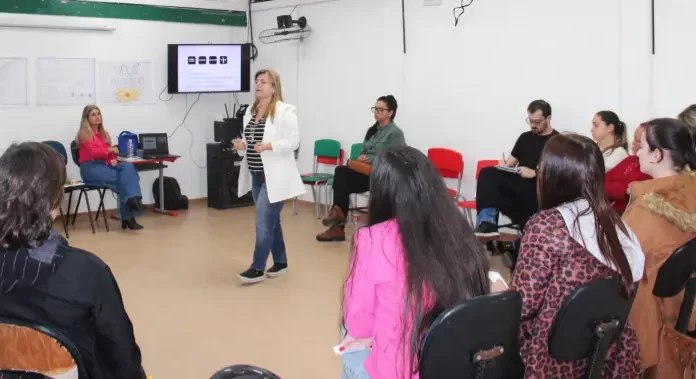 Escola de Sombrio faz visita técnica e planejamento para o ensino em tempo integral