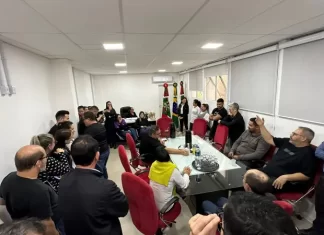 Prefeita Gislaine anuncia pagamento da primeira parcela do décimo terceiro salário