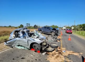 Morador de Meleiro morre em colisão frontal