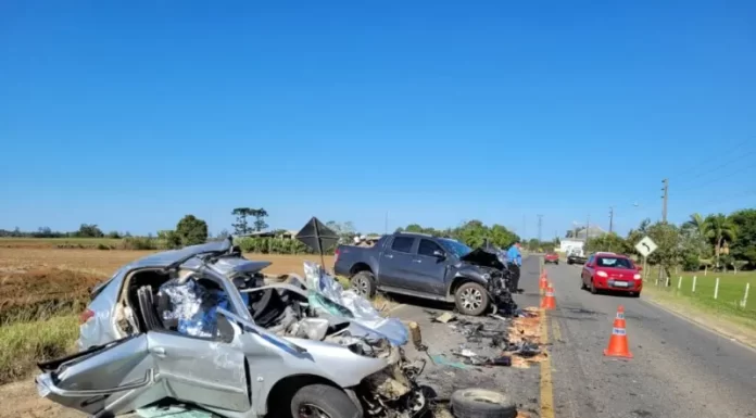 Morador de Meleiro morre em colisão frontal