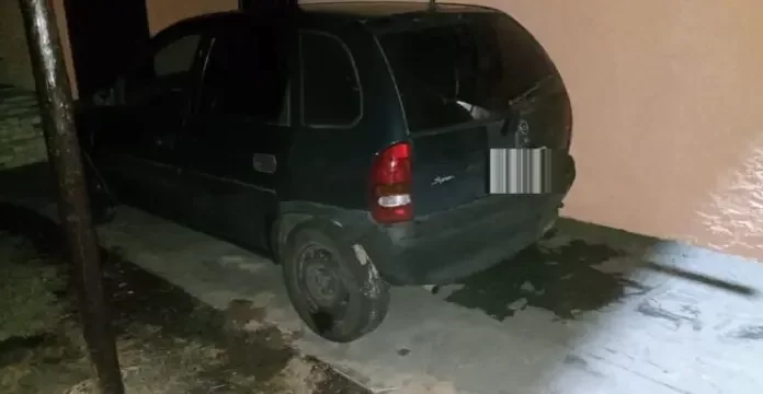 PM recupera carro furtado; suspeitos fugiram