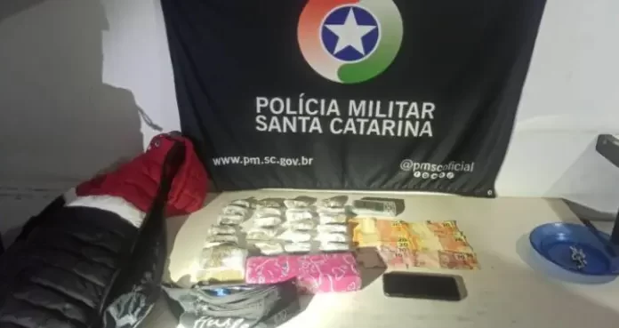 PM prende homem com mais de 1kg de maconha em Araranguá