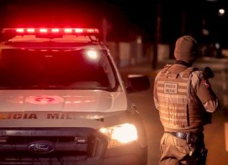 PM prende homem que ameaçava mulher e filhos em Araranguá