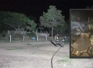 Incêndio destrói casa de madeira em Balneário Gaivota