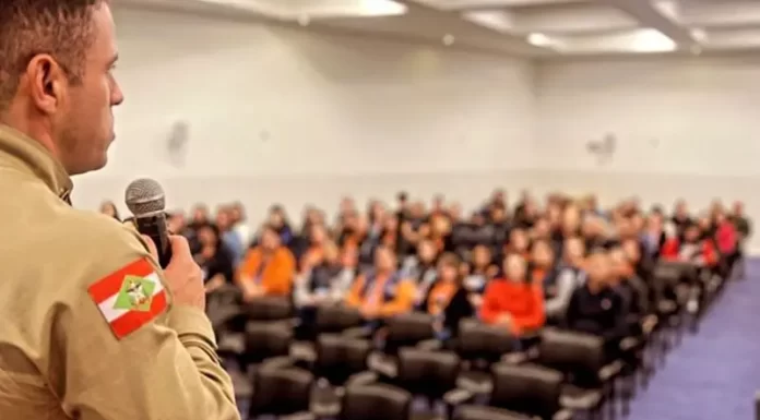PM realiza Instrução de protocolo de segurança escolar para servidores da rede estadual e privada de ensino