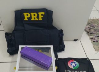 PRF apreende mais de meio quilo de maconha em Araranguá; duas pessoas que seguiam para Sombrio foram presas