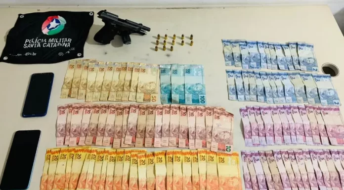 PM apreende arma, munições e dinheiro em Ararangua após abordagem a casal armado