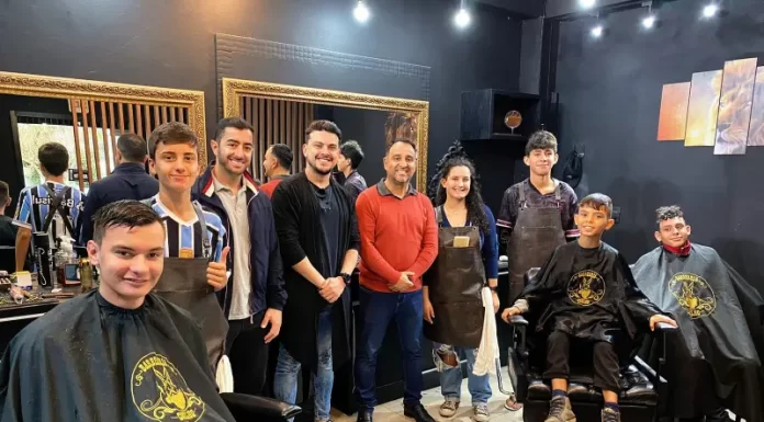 Curso vocacional prepara Novos barbeiros em Balneário Gaivota