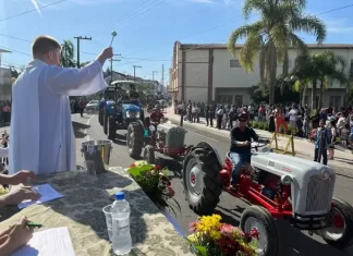 Uma festa memorável marca os 65 anos de Jacinto Machado