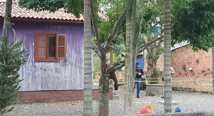 Família e amigos lamentam a perda trágica de Karla, vítima de feminicídio um dia antes do aniversário