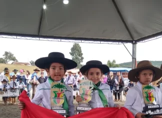 Com seis anos, Antônia conquista troféus em Rodeio Nacional dos Campeões