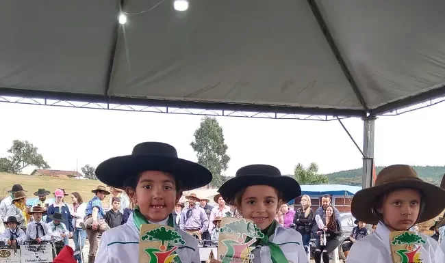 Com seis anos, Antônia conquista troféus em Rodeio Nacional dos Campeões
