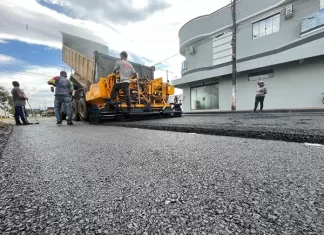 Jacinto Machado: Novas ruas centrais recebem pavimentação asfáltica