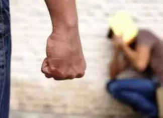 Homem é agredido ao tentar defender mulher durante briga em Sombrio