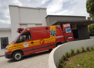 Criança de 3 anos fica gravemente ferida em acidente no interior de Sombrio