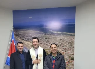 Balneário Gaivota: Novo Pároco Daniel Pagani abençoa gestores do Município