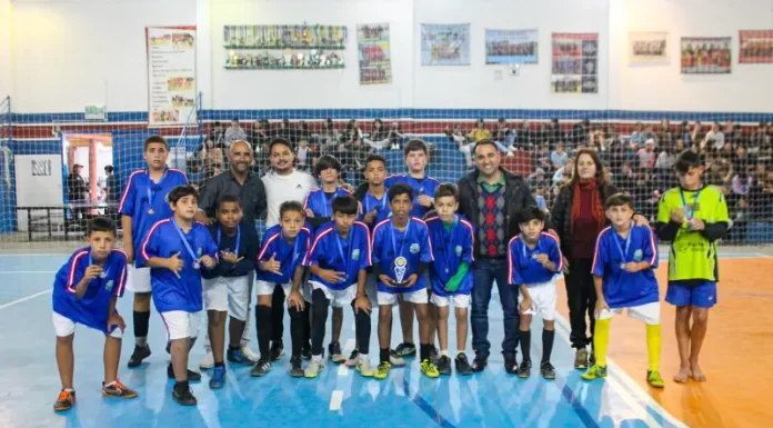 Jogos Escolares 2023 agitam alunos/atletas de Balneário Gaivota