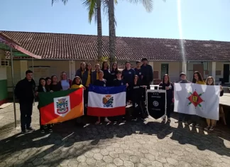Grêmios Estudantis das Escolas de Sombrio e Siderópolis Promovem Encontro de Integração e Compartilham Experiências
