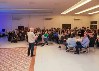 Cooperja homenageia mais de 90 colaboradores por tempo de serviço na cooperativa