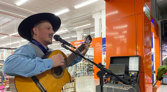 Domingo Farroupilha no Shopping Japonês em Parceria com o Prendado do MTG de Santa Catarina
