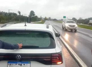 Idoso é abordado pela PRF após trafegar na contramão na BR 101