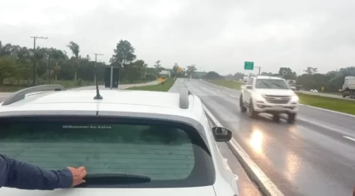 Idoso é abordado pela PRF após trafegar na contramão na BR 101