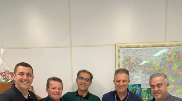 Prefeito Paulinho, Vice e Secretários visitam Secretaria de Agricultura e Pesca de SC