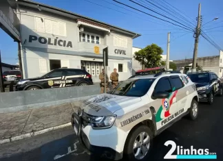 Ação rápida da PM recupera carro tomado de assalto e prende assaltantes