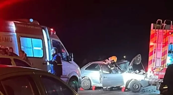 Colisão frontal em Turvo resulta em uma morte