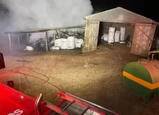Galpão é destruído por incêndio em São João do Sul