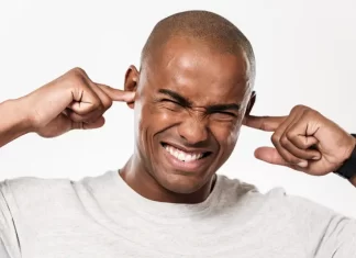 Morador aciona a PM devido a perturbação de sossego causada por empresa vizinha